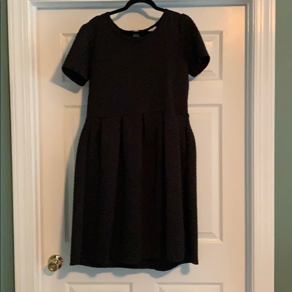 LuLaRoe Amelia Dress. Short sleeve